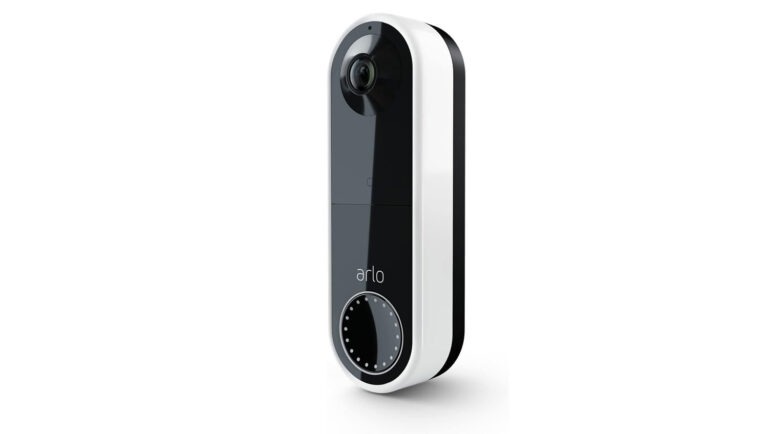 Sonnette connectée Arlo Essential Wireless Video Doorbell.