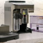 Détartrer sa machine expresso avec broyeur au vinaigre blanc : bonne ou mauvaise idée ?