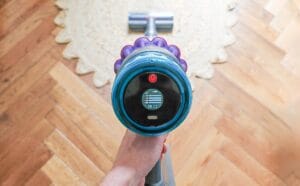 Test de l'aspirateur balai Dyson Gen5 Detect. (c) Labo Maison