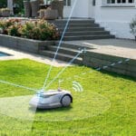 Robots tondeuses autonomes : RTK ou EPOS Direct, avantages et inconvénients