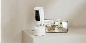 Ring annonce aujourd’hui l’arrivée d’un nouveau membre au sein de sa famille de caméras, la Pan-Tilt Indoor Camera.