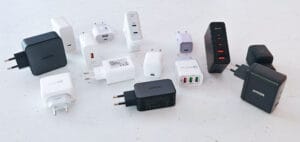 Comparatif de chargeurs pour smartphones, tablettes et ordinateurs portables.