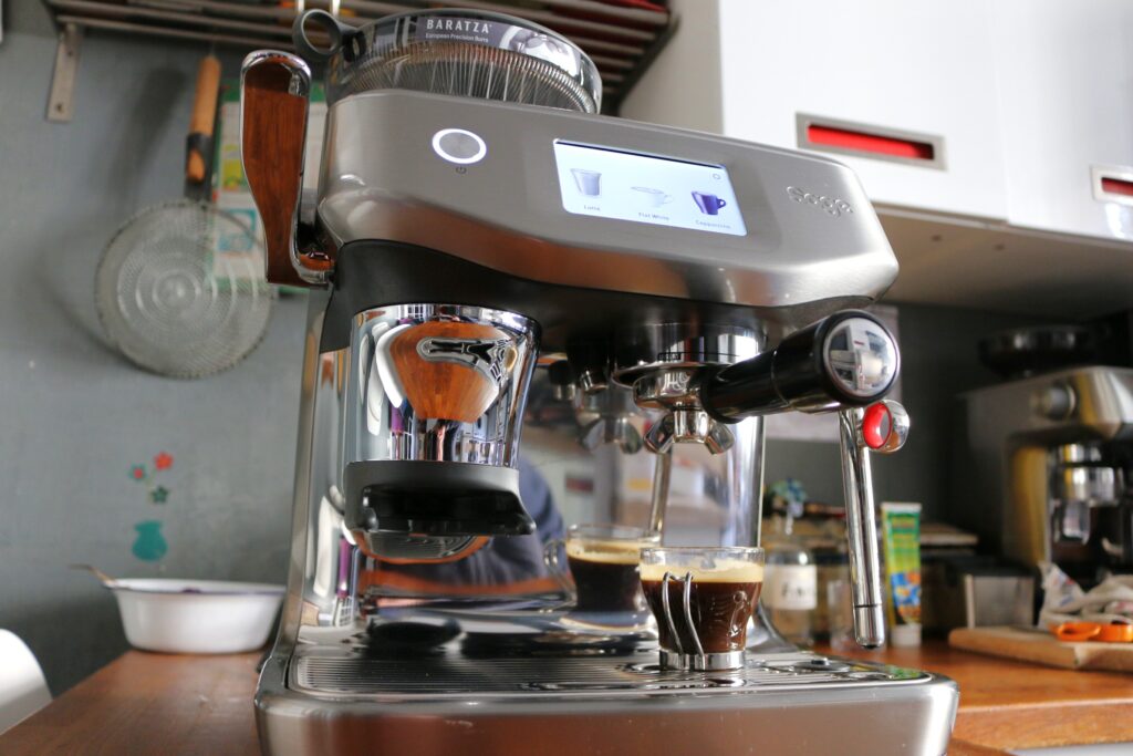 Machine à café avec broyeur semi automatique Sage Barista Touch Impress