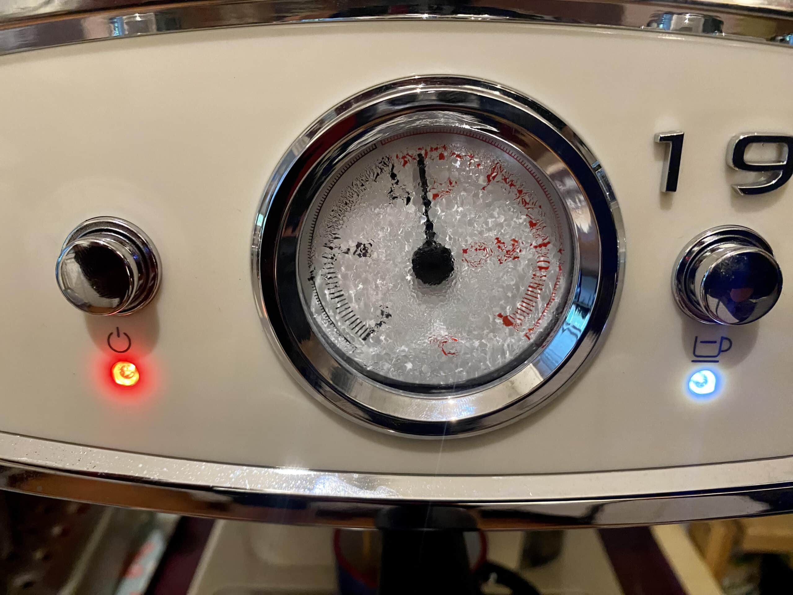 L'indicateur de température prend l'eau sur la machine Lidl (c) Labo Maison