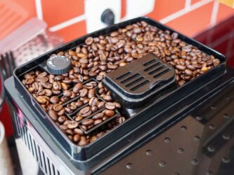 Machine à café à grain pas chère 2026 : nos meilleurs choix à petit prix