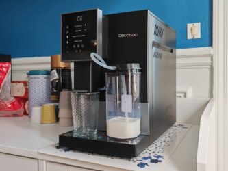 Cecotec Cremmaet Compactccino