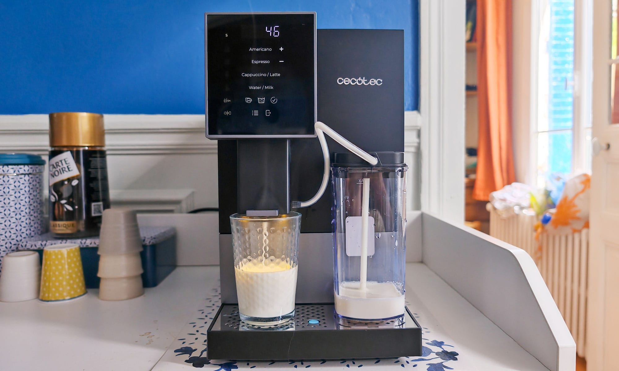 Test de la Cecotec Cremmaet Compactccino face