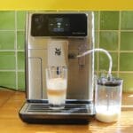 Machine à café expresso avec broyeur WMF Perfection 660 (c) Labo Maison