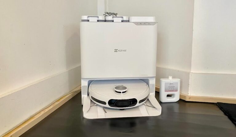 Aspirateur robot laveur de sols Ezviz RS20 Pro (c) Labo Maison