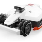Robot tondeuse Mammotion Luba 2 AWD X disponible en trois versions : de 3000 à 5000 m².
