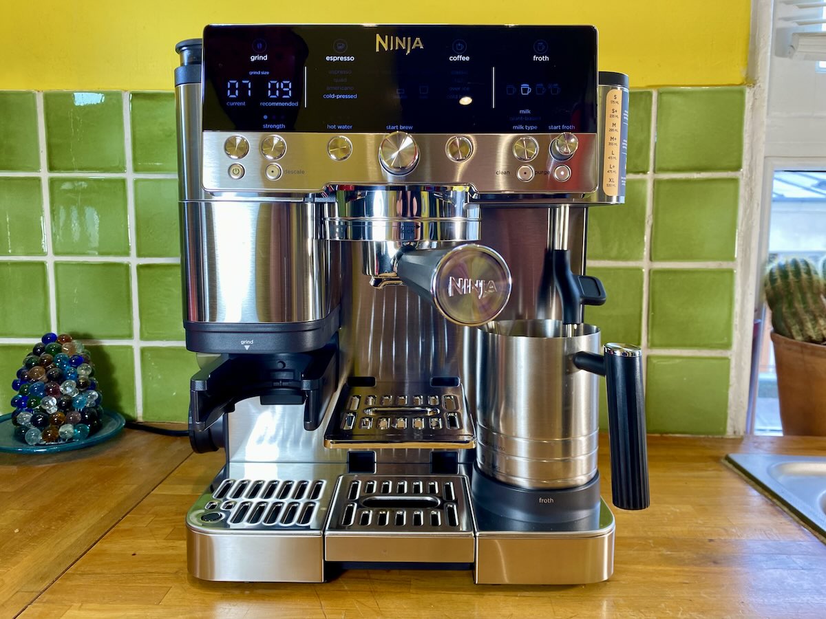 La machine à café à grain semi automatique Ninja Luxe Café Premier ES601EU à 439 € chez Amazon © Labo Maison