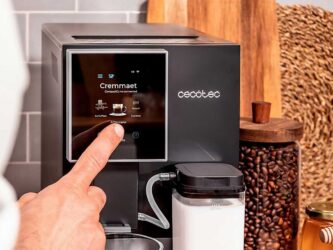 Oubliez les capsules : ces 4 machines à café à grain à moins de 400 € vont vous bluffer