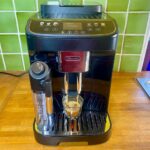 Machine à café expresso avec broyeur automatique Delonghi Magnifica Evo Next (c) Labo Maison