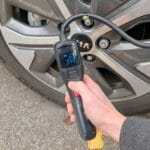 Pompe électrique pour pneus Bosch EasyPump en promo à 44,99 €.
