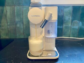 Delonghi Nespresso Lattissima One