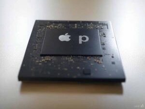 Apple lance Proxima, une puce Wi-Fi et Bluetooth maison pour optimiser son écosystème connecté dès 2025. (c) Grok