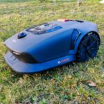 Test du robot tondeuse Mova 600. © Labo Maison