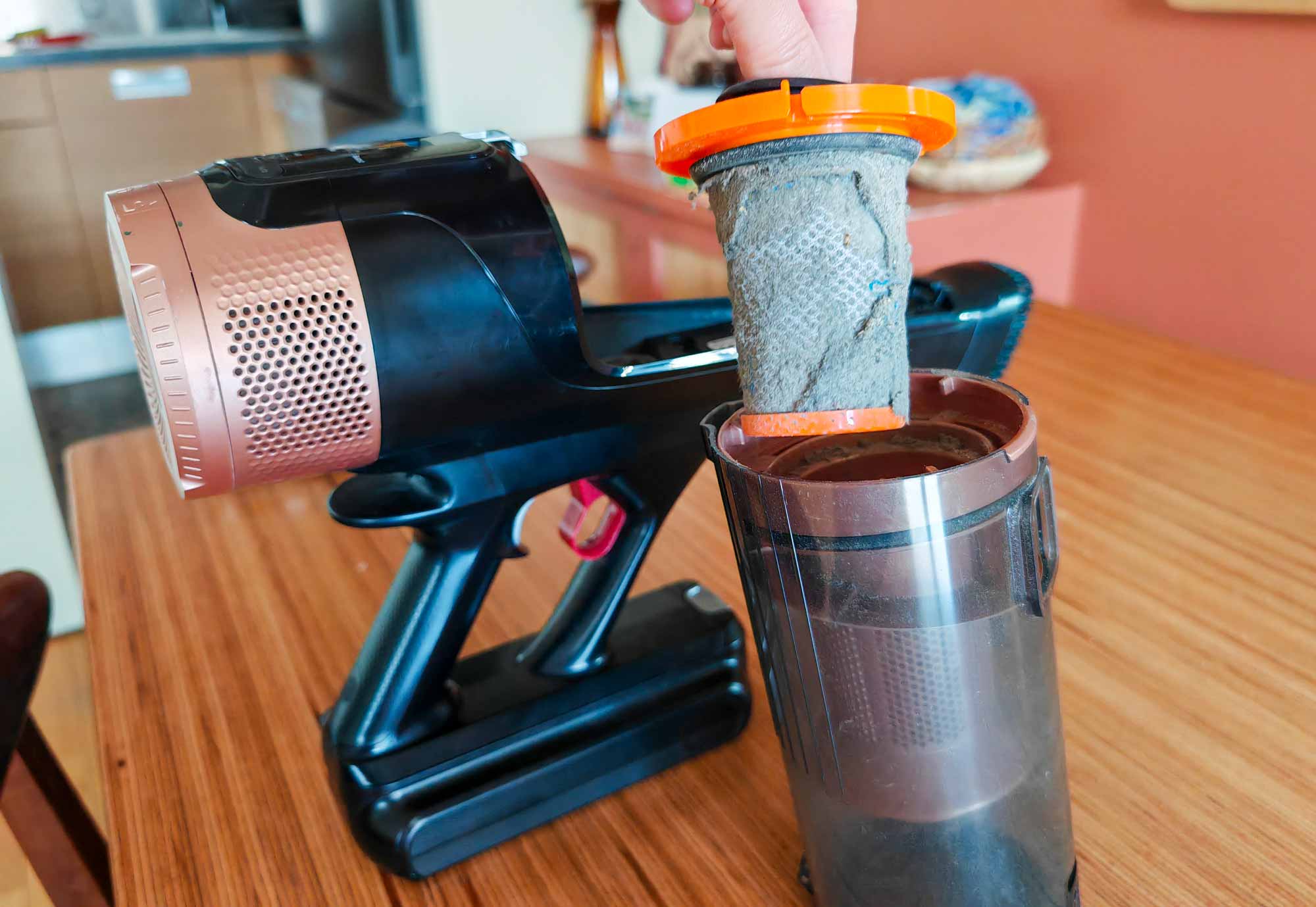 Filtre du Rowenta X-Force Flex 14.80 encrassé après plusieurs usages