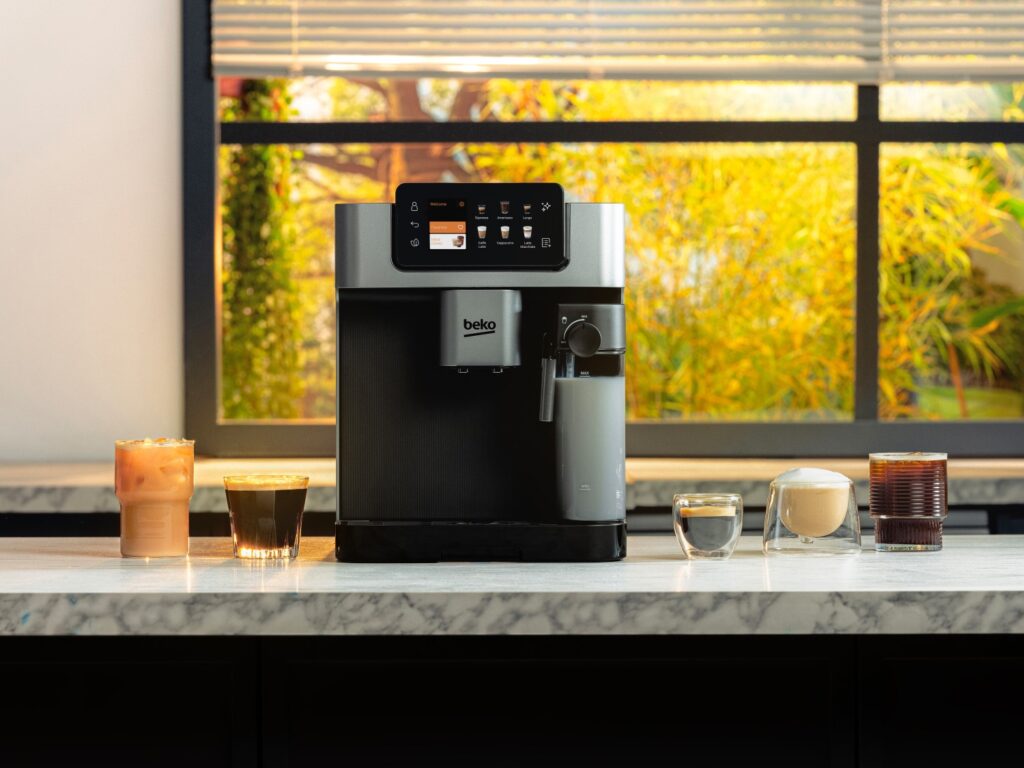 Machine à café à grain Beko CEG7348X