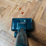 Le Dreame H15 Pro enlève une tache épaisse de ketchup en trois passages en mode automatique. (c) Labo Maison