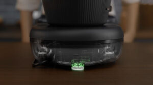 Le Thermomix TM7 intègre une roulette pour le déplacer sans abîmer la balance logée dans ses pieds.