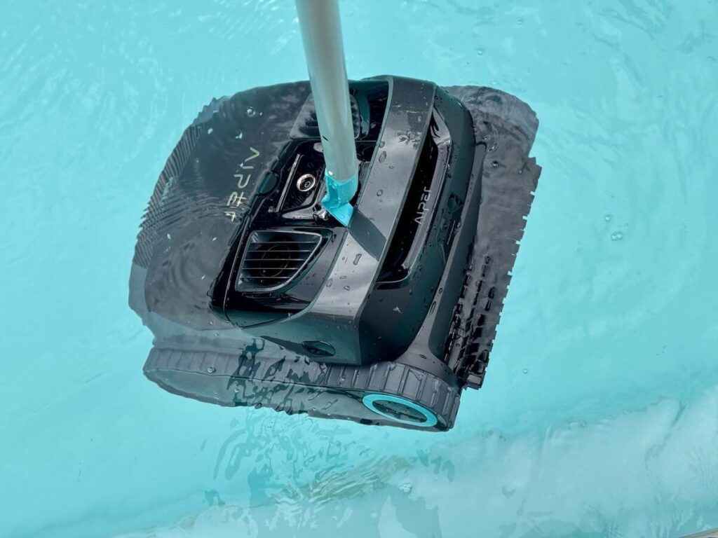 Le robot piscine Aiper repêché © Labo Maison