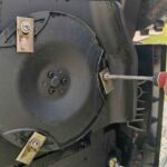 Votre robot tondeuse est-il prêt pour le printemps ? Voici pourquoi et comment changer les lames