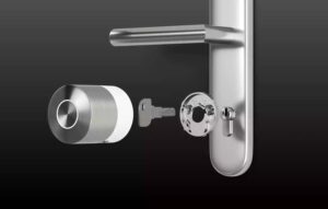 La Nuki Smart Lock Pro (5e gén) sécurise votre logement, simple à installer et pilotable à distance.