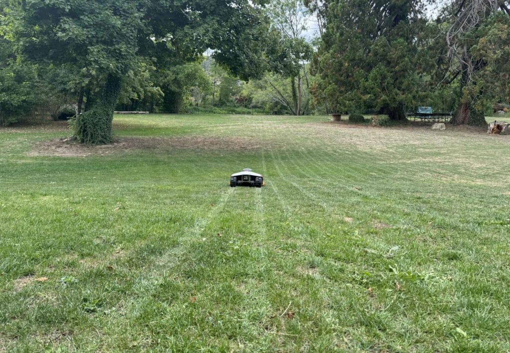 Le Luba 2 AWD X tond jusqu’à 1140 m² en une seule charge, un record dans notre protocole