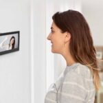 Le judas EZVIZ HP2 fonctionne en Wi-Fi 2,4 GHz pour visualisation à distance et notifications en temps réel.