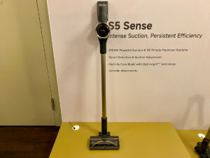 L'aspirateur balai Mova S5 Sense (c) Labo maison