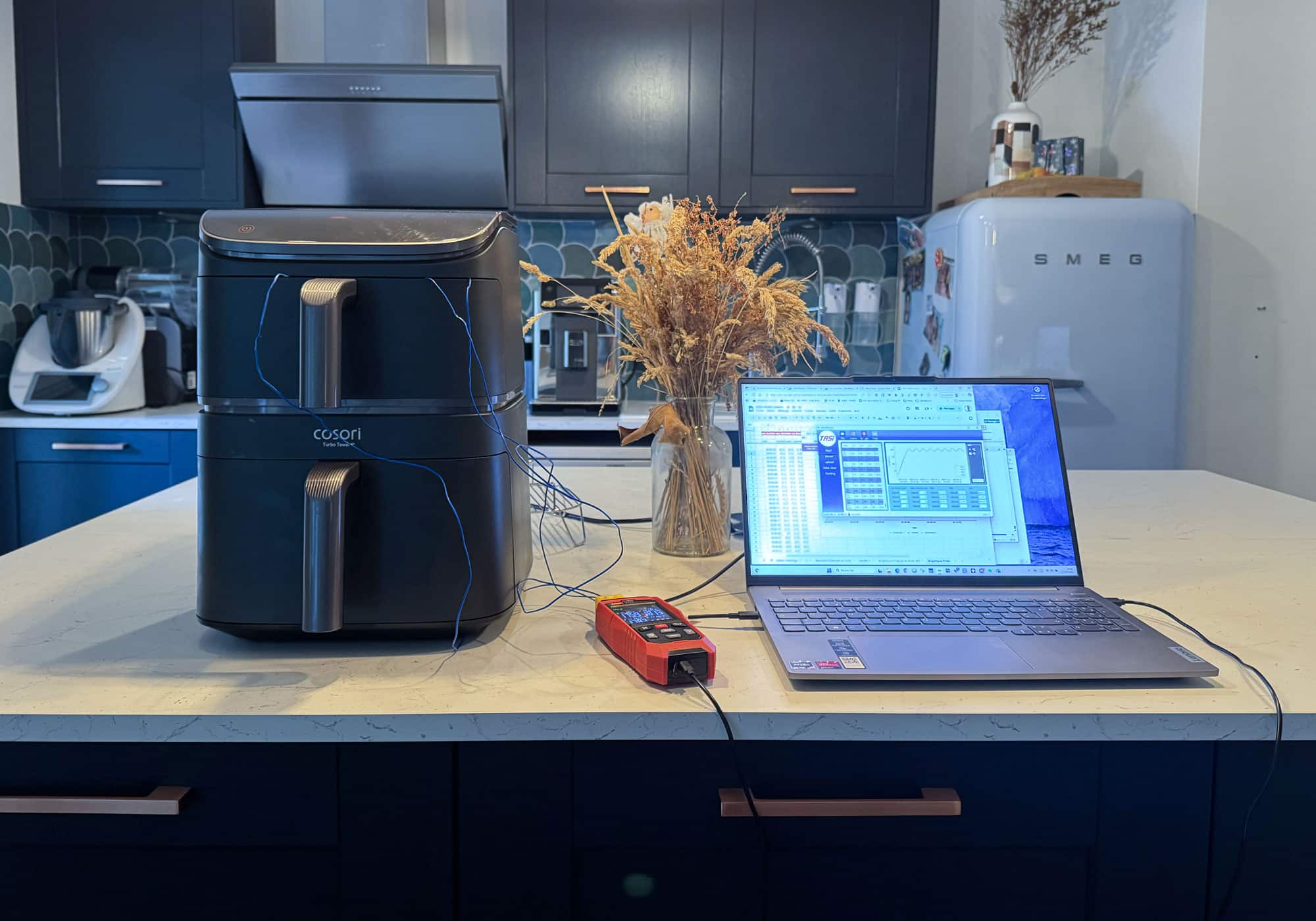 Test en laboratoire du Cosori Turbo Tower Standard avec sonde de température