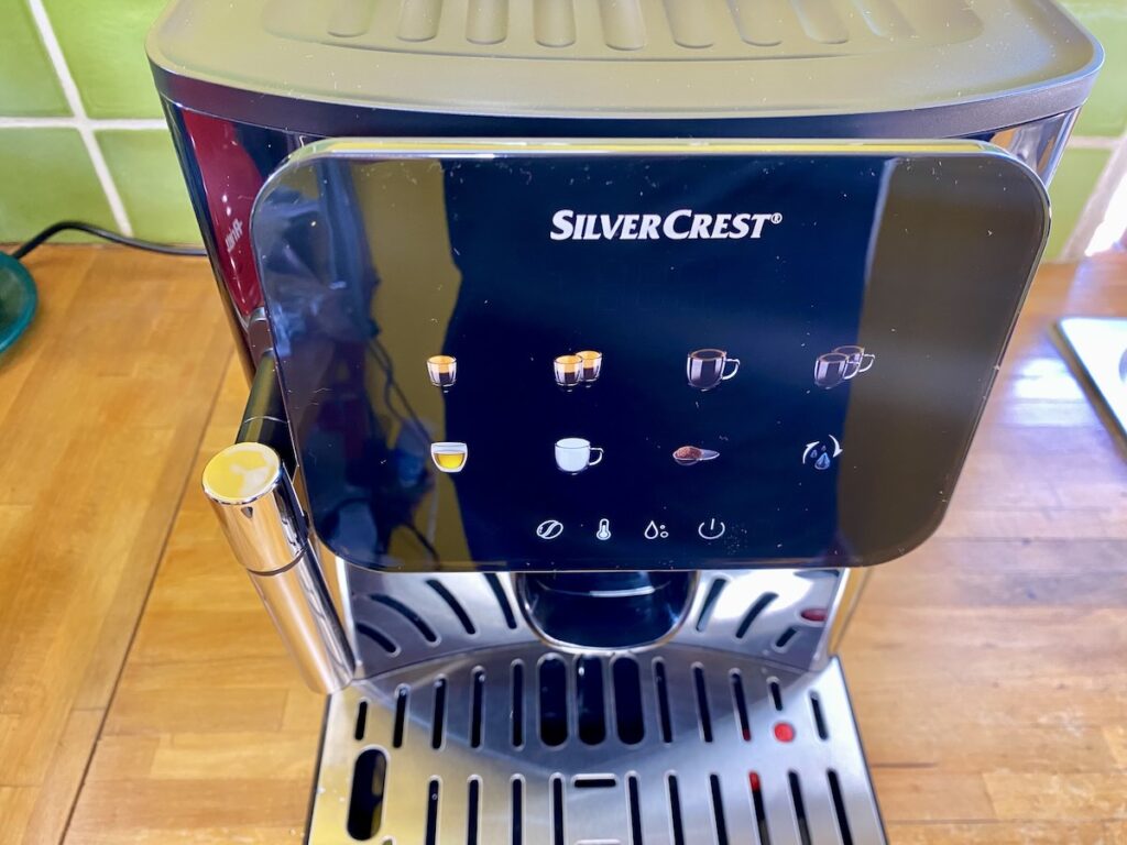 L'écran tactile de la machine à café Lidl Silvercrest © Labo Maison