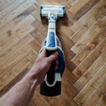 Test du Shark PowerPro IZ380EUT : un aspirateur balai flexible et taillé pour les poils d’animaux