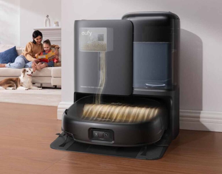 Station tout-en-un du robot aspirateur Eufy Omni E25.