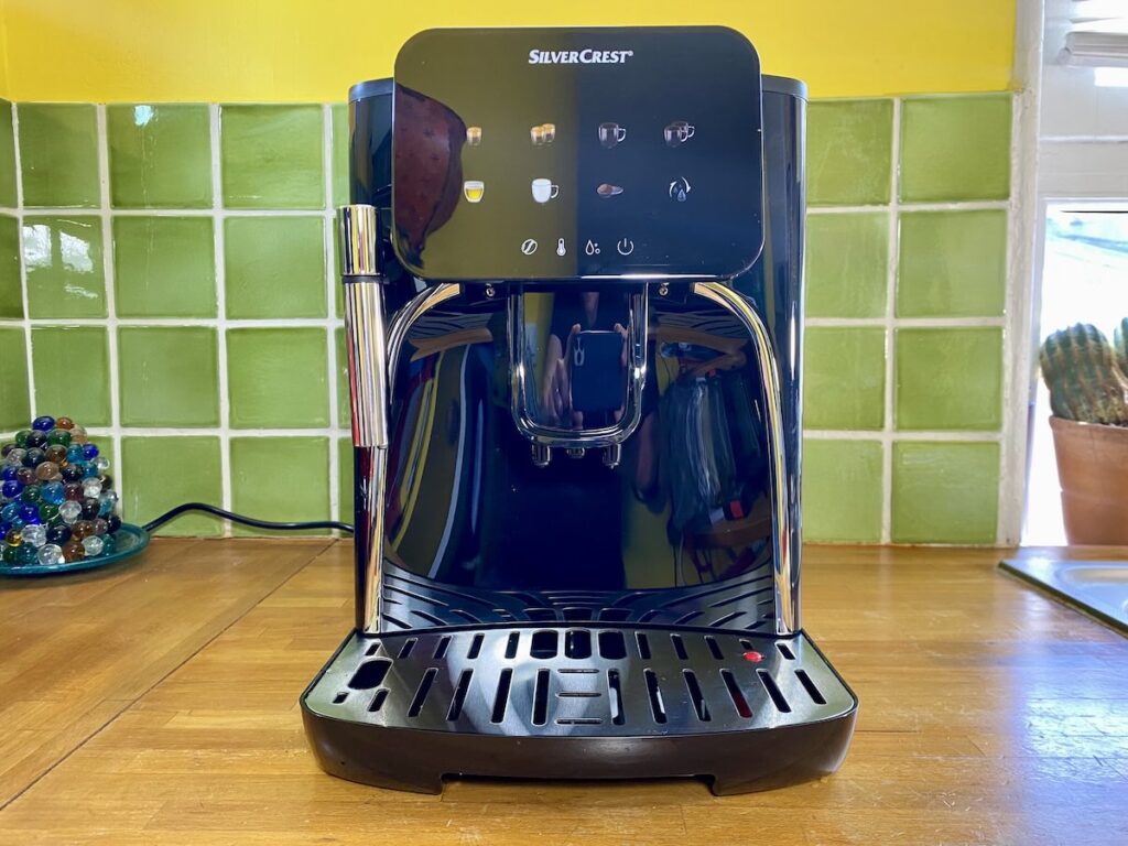 La machine à café à grain Lidl SKVA 1450 A1 © Labo Maison