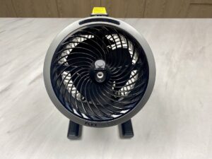 Le ventilateur brumisateur Shark Flexbreeze HyrdoGo © Labo Maison