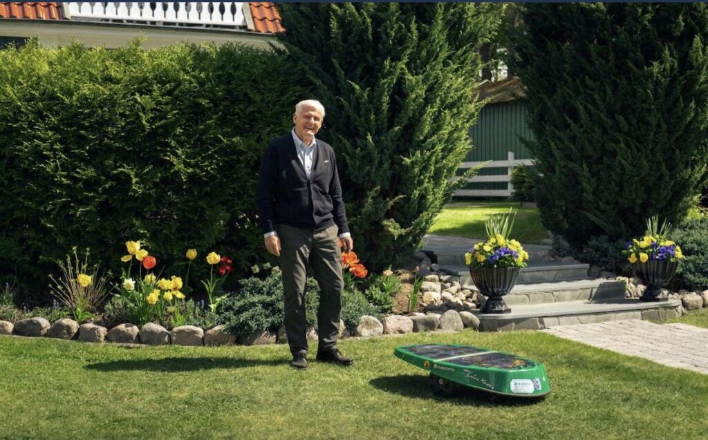 Le Solar Mower toujours en action en Suède, 30 ans après © Husqvarna