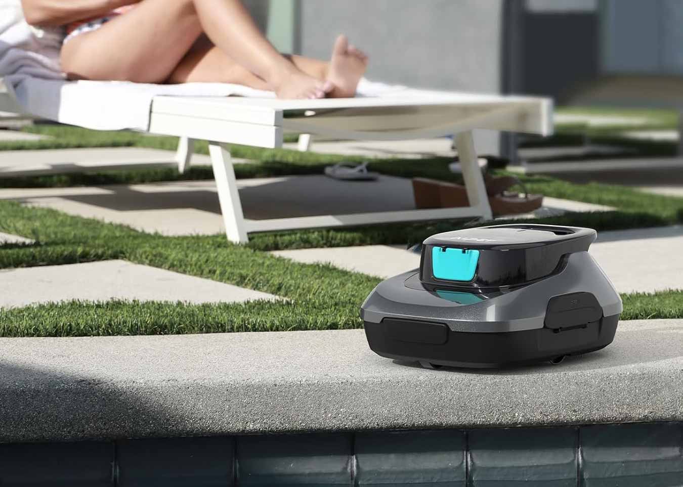 Le robot piscine Aiper Scuba SE prêt à être immergé