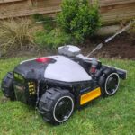 Le Luba mini AWD 800 mini AWD est silencieux et facile à entretenir (c) Labo Maison