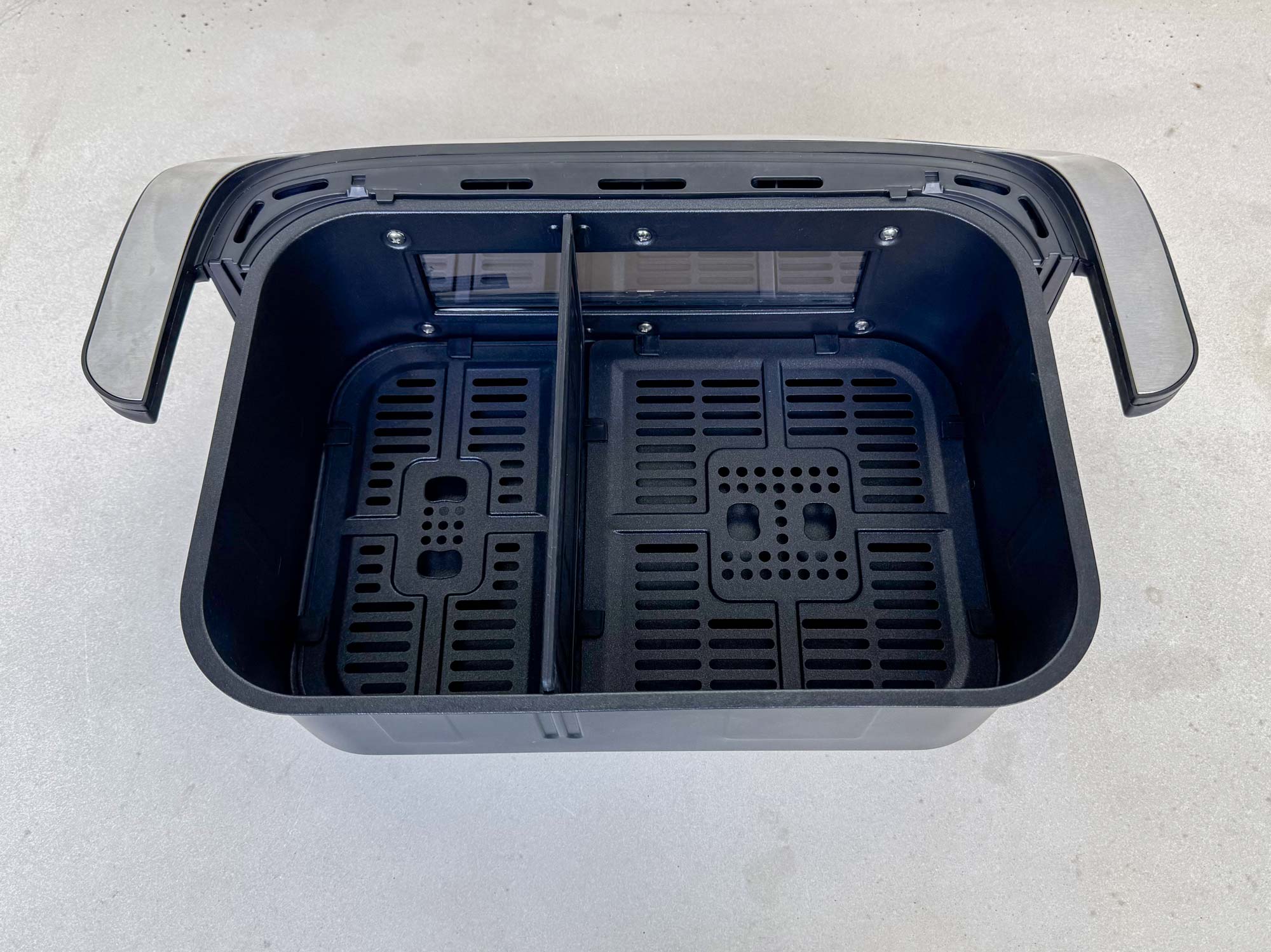 Tiroir de 9 L du Dual Flex avec séparateur pour cuisson double