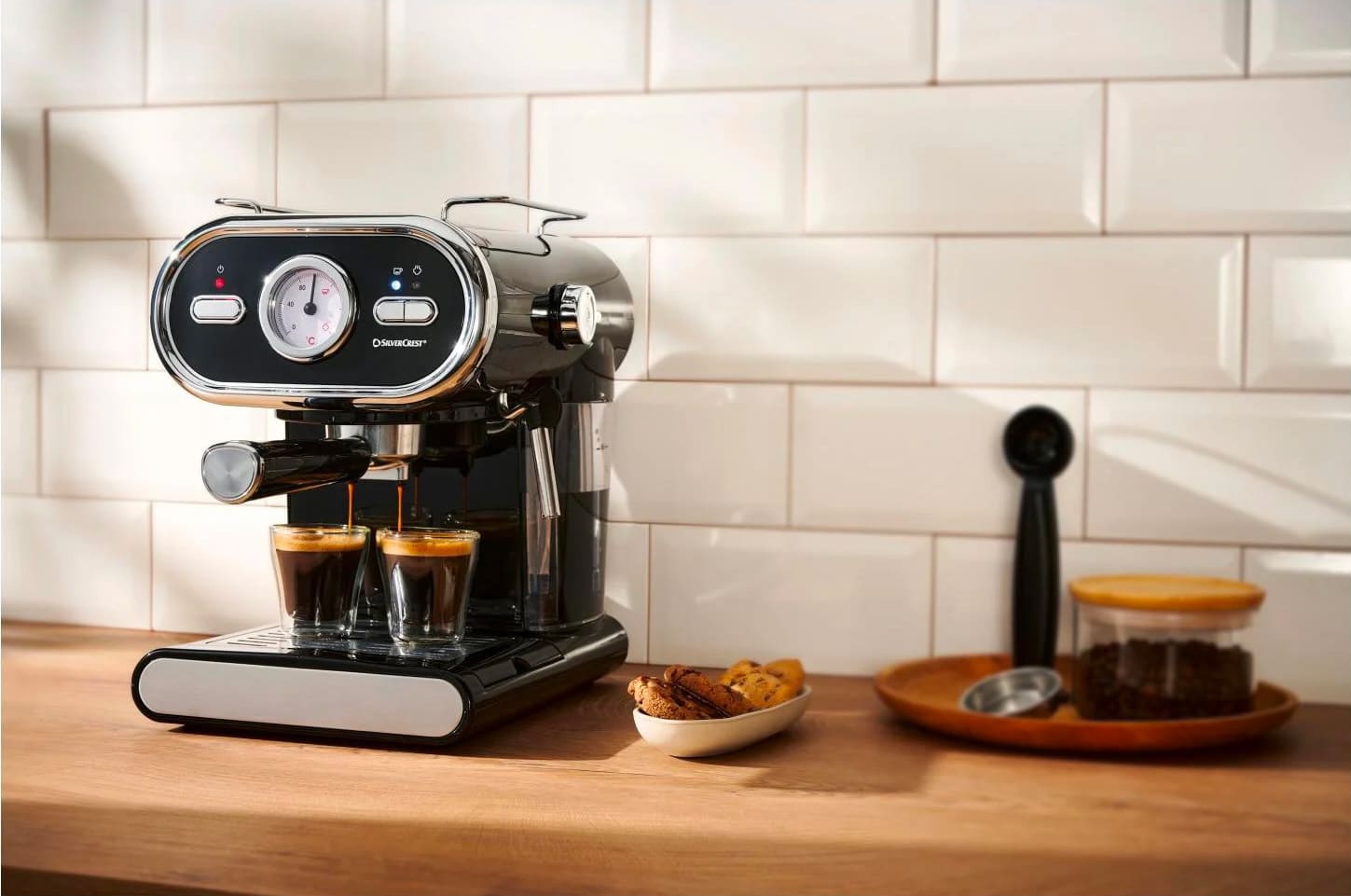 Machine à café expresso Lidl SEM 1100 E1