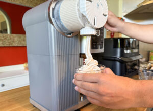 Glace à l’italienne vanille avec copeaux de chocolat