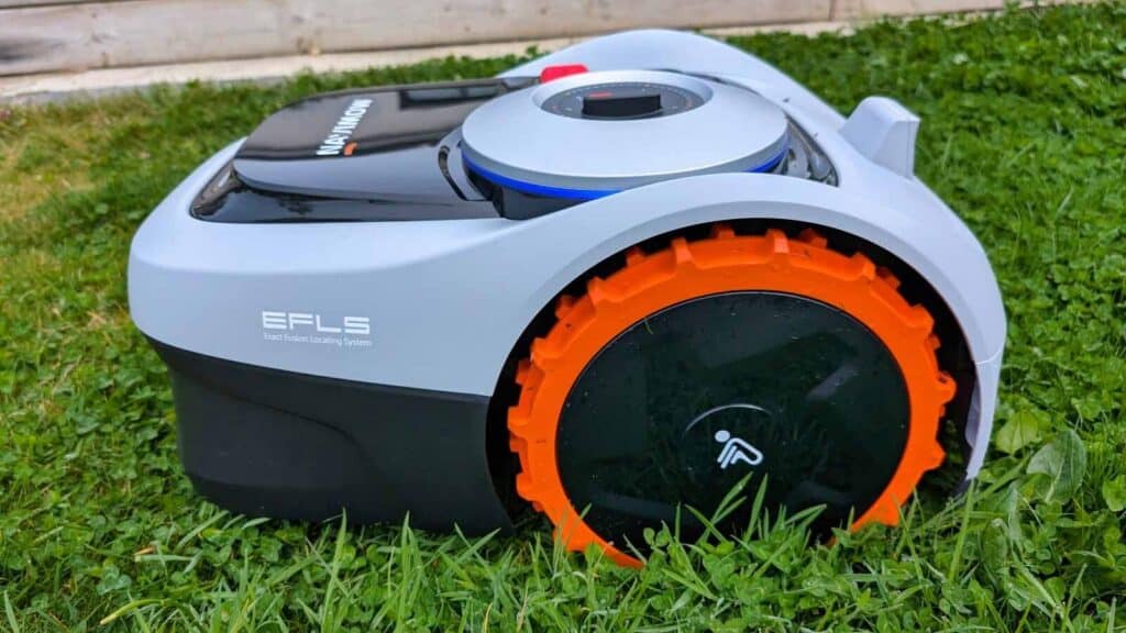 Robot-tondeuse Segway Navimow i105e