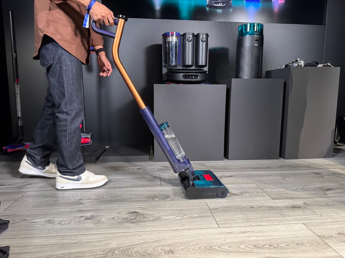 L'aspirateur laveur Dyson Clean+Wash Hygiene © Labo Maison