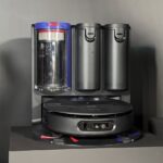 Robot aspirateur Dyson Spot+Scrub AI avec sa station de vidange cyclonique