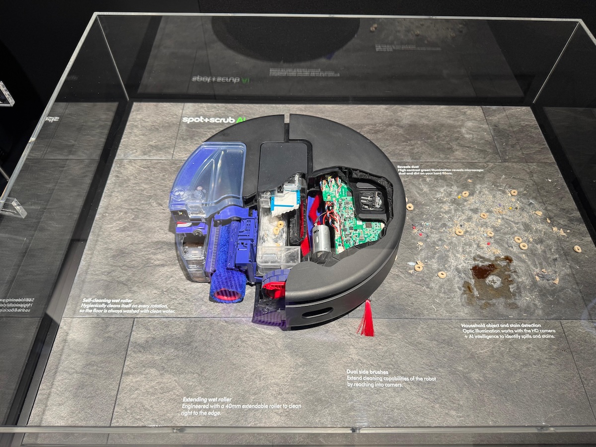 Le Dyson Spot+Scrub AI © Labo Maison
