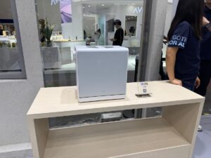 Ecovacs Winbot W2S Omni © Labo Maison