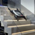 Eufy propose aussi un étrange aspirateur robot qui grimpe les escaliers