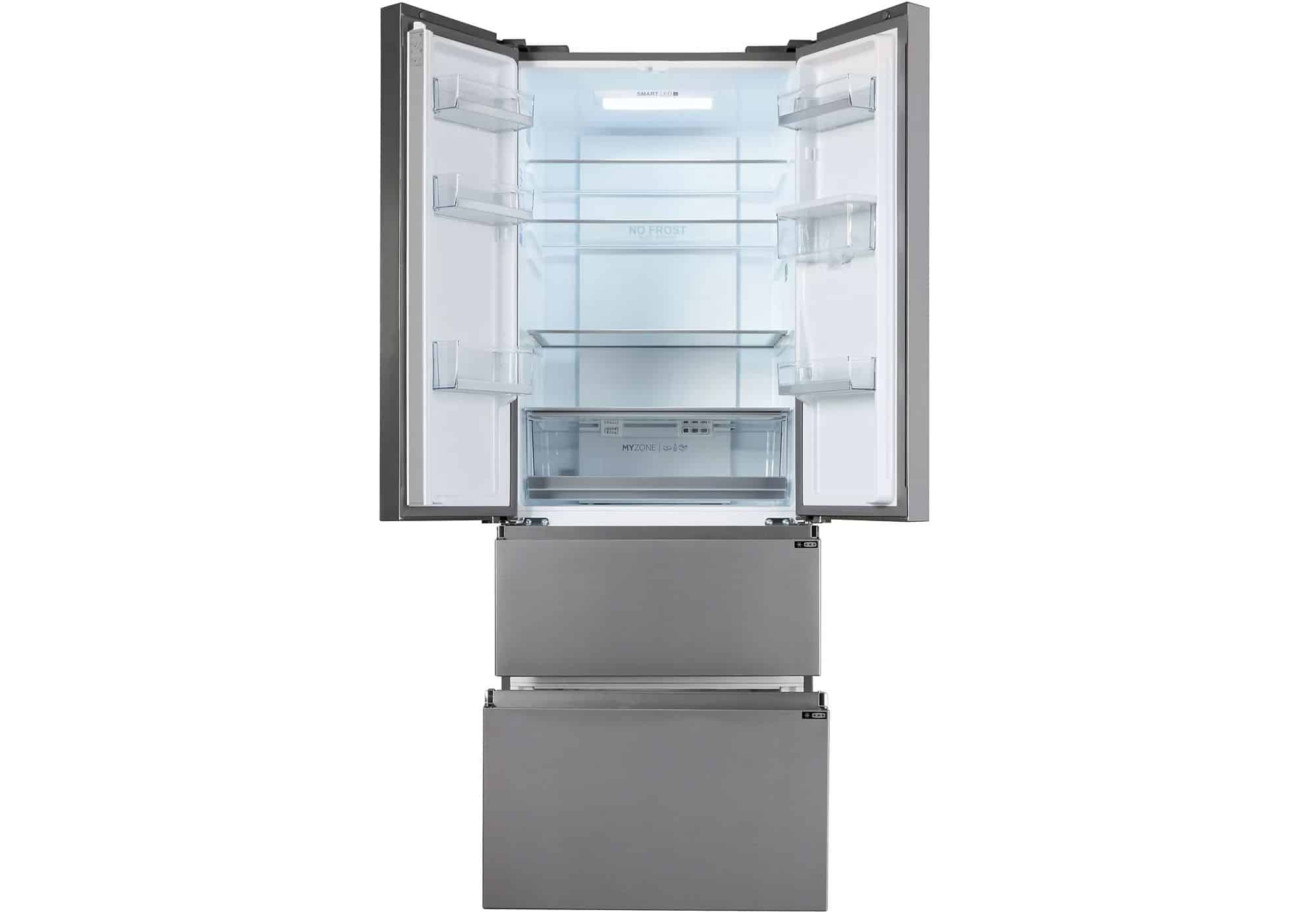 Réfrigérateur Haier HFR5719EWMG portes ouvertes montrant l’espace intérieur